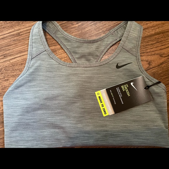 NIKE Dri-FIT Swoosh Non-Padded Sports Bra - SM/MED - Picture 5 of 14